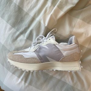 NEW BALANCE 327 WHITE MOONBEAM